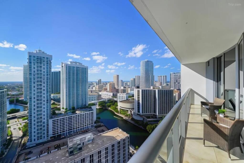 W Hotel Luxury High Rise Miami Eksteriør bilde